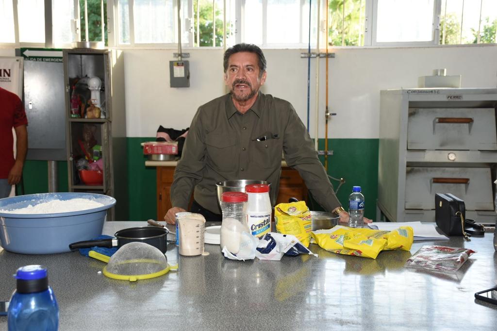 LÓPEZ PORTILLO SUPERVISA ACTIVIDADES EN PLANTEL ICATSIN MOCORITO