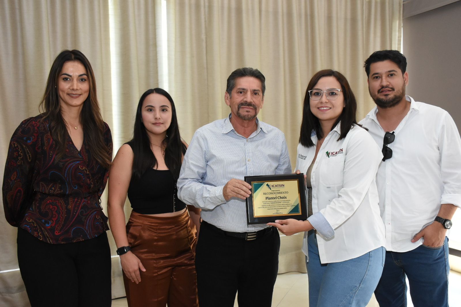 PLANTELES DE ICATSIN RECIBEN RECONOCIMIENTO POR CURSOS DE VERANO