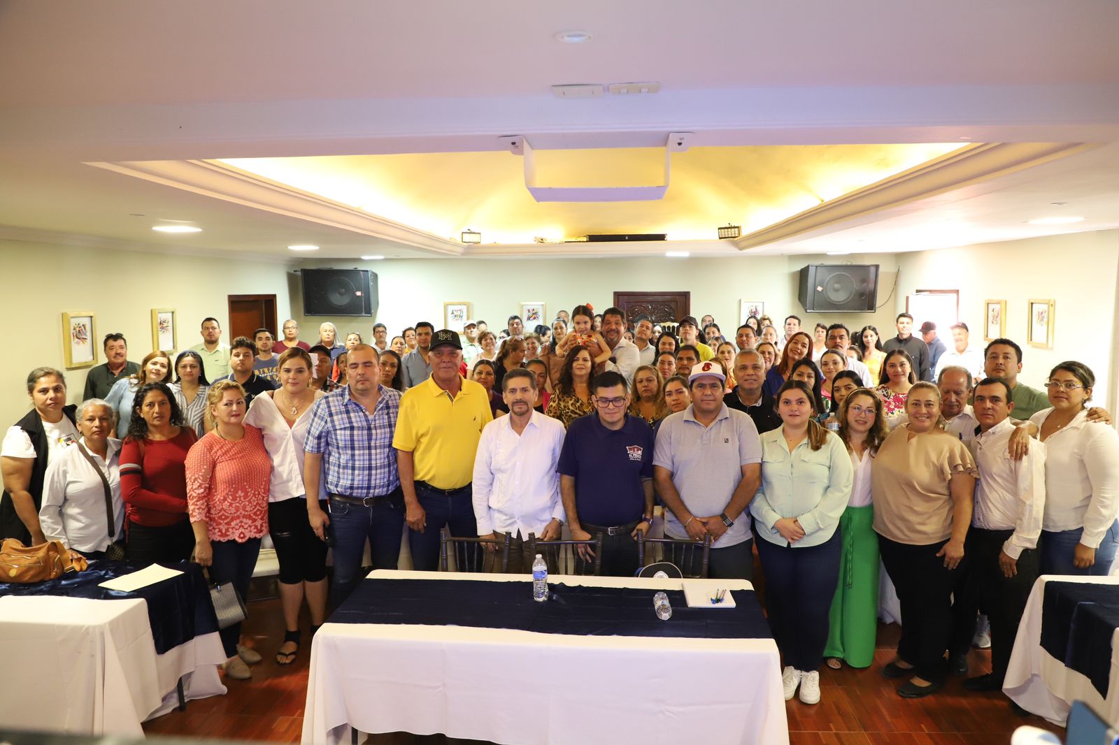 LÓPEZ PORTILLO CAPACITA A PERSONAL DEL AYUNTAMIENTO DE EL FUERTE