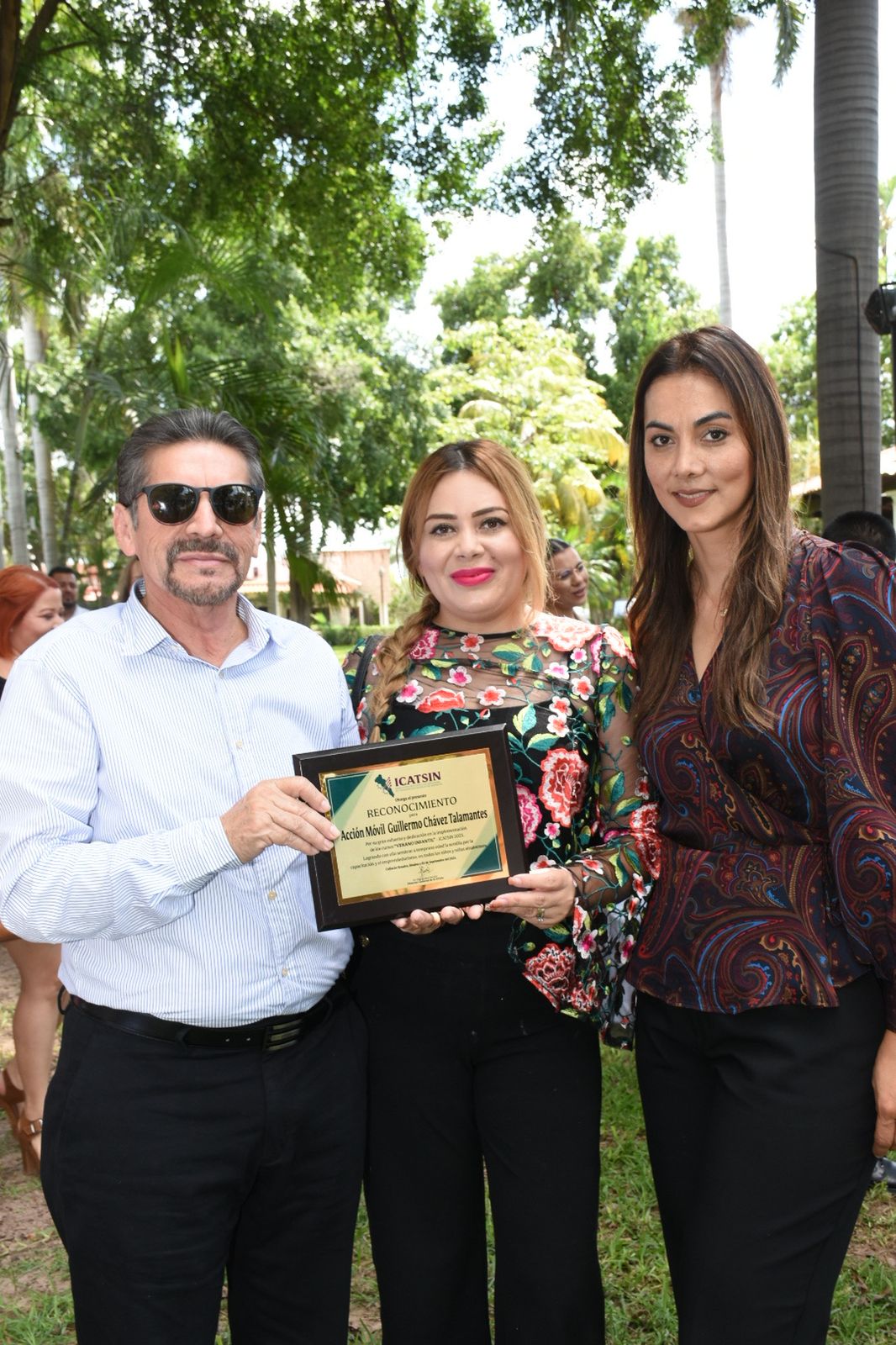 PLANTELES DE ICATSIN RECIBEN RECONOCIMIENTO POR CURSOS DE VERANO