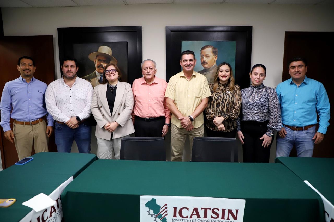ICATSIN DA BIENVENIDA A CAMACHO AGUILAR