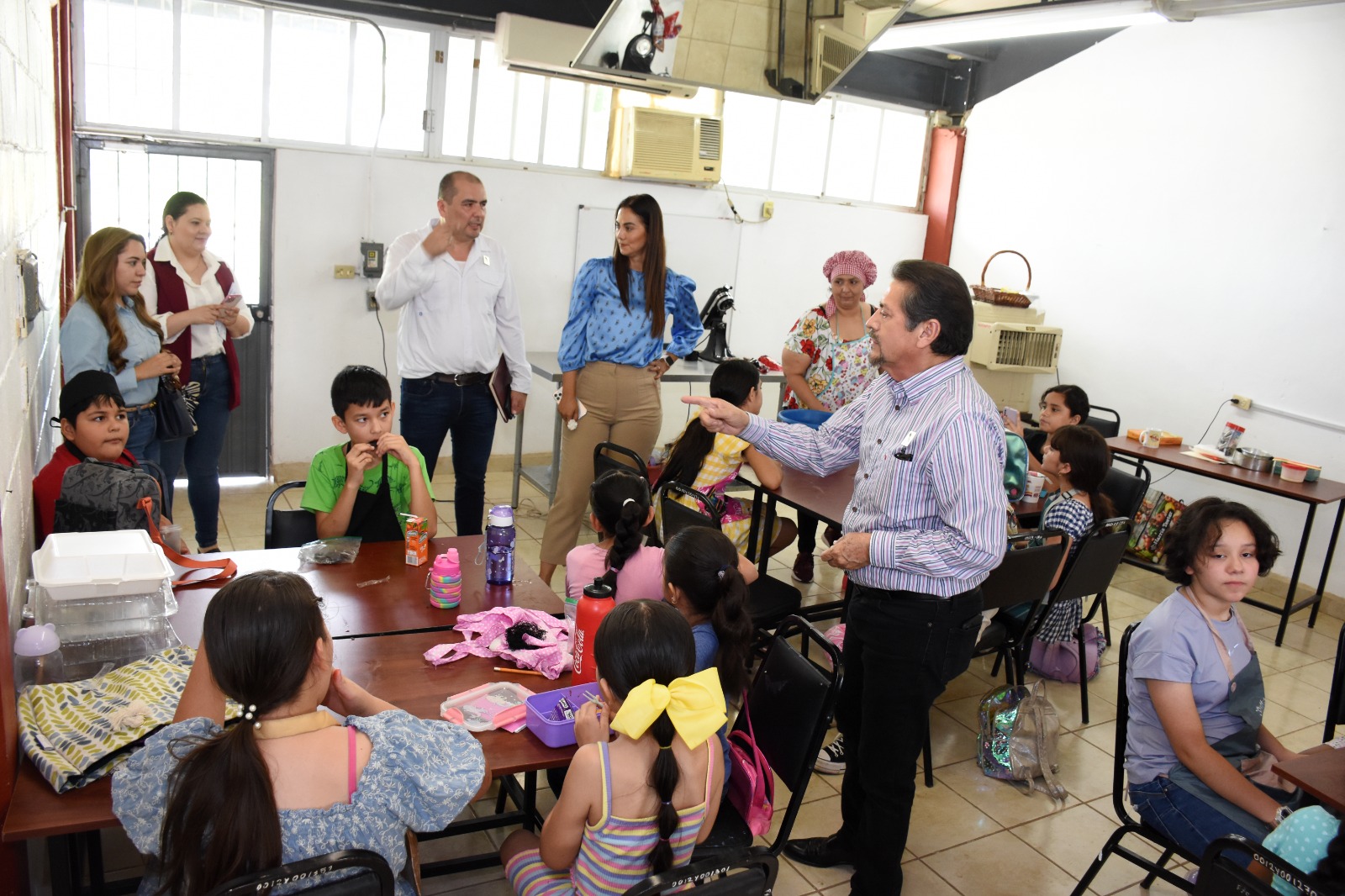 LÓPEZ PORTILLO SUPERVISA CURSOS DE VERANO PLANTEL EL FUERTE